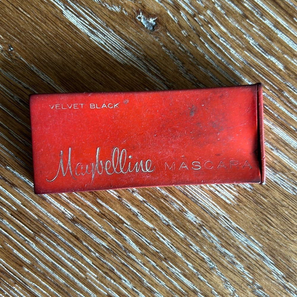 Vintage Maybelline Velvet Black mascara